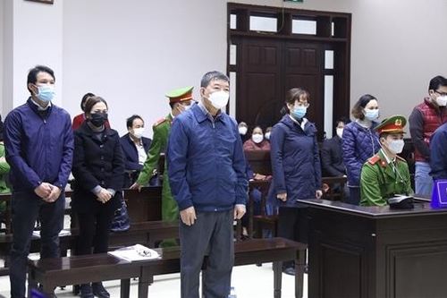 Khi Anh hùng cũng gục ngã vì tiền