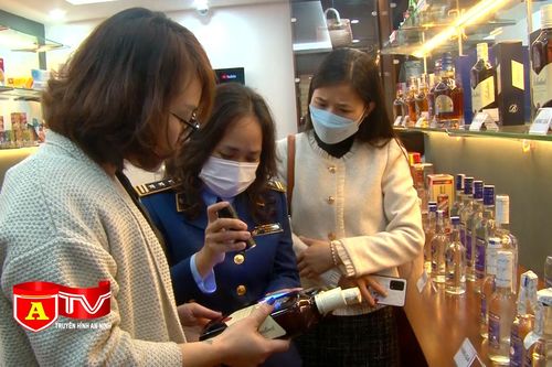 Nhận diện hàng thật, hàng giả dịp Tết