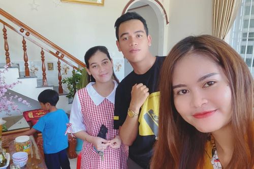 Người trẻ mang gì về quê dịp Tết này?