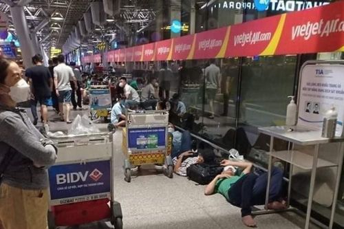 Tối 25/1 có tới 14 chuyến bay đến Vinh phải hủy