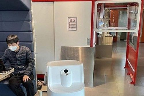 Hàn Quốc chế tạo robot tự khử khuẩn tại nhà hàng, quán cà phê