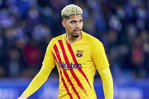 Barca bị trung vệ trẻ từ chối gia hạn hợp đồng