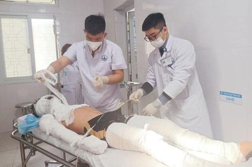 Nam sinh bị bỏng nặng khi đốt pháo hoa lúc cận Tết