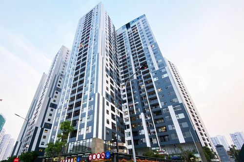 Người đàn ông tử vong tại sân chơi của chung cư