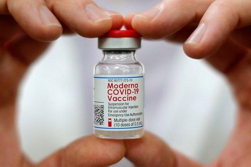 Moderna thử nghiệm vaccine chống biến chủng Omicron
