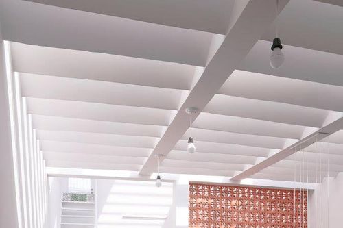 Ngôi nhà tiết kiệm năng lượng, kiểm soát bụi gây mê với bóng nắng đổ
