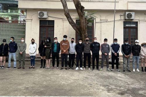 Đột nhập vũ trường Queen Clup - TP. Sầm Sơn bắt quả tang 51 đối tượng sử dụng ma túy