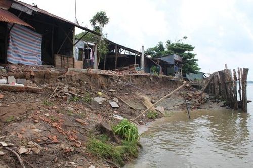 TP Hồ Chí Minh có 32 vị trí sạt lở bờ sông, kênh, rạch nguy hiểm