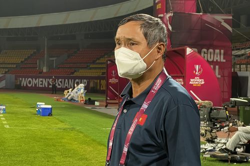 HLV Mai Đức Chung: 'Tinh thần giúp tuyển nữ Việt Nam vào tứ kết'