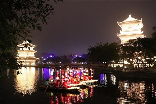 Đưa vào khai thác hai công trình phục dựng khu Phố cổ Tràng An và Hoa Lư