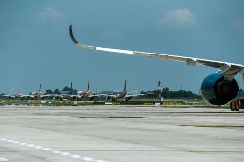 Khai thác đường bay cất, hạ cánh tại Nội Bài phục vụ cao điểm Tết