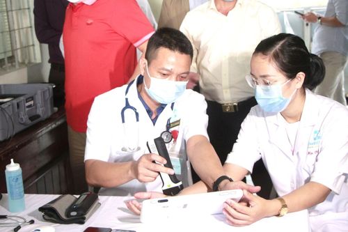 Liên tiếp có F0 chạm mốc gần 1.000 ca/ngày, Đà Nẵng kích hoạt trạm y tế lưu động