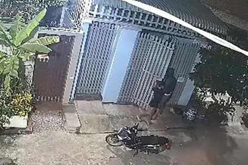 Nữ sinh ra khỏi nhà lúc 2h sáng rồi biệt tăm: Trích xuất camera thấy có người lạ đến