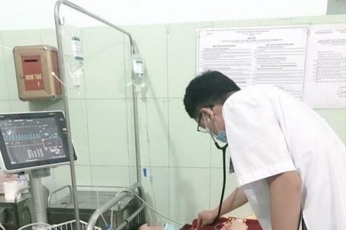 Cứu sống bệnh nhân sốc phản vệ nghi do mì ăn liền