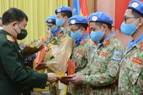 7 sĩ quan nhận nhiệm vụ gìn giữ hòa bình Liên Hợp quốc