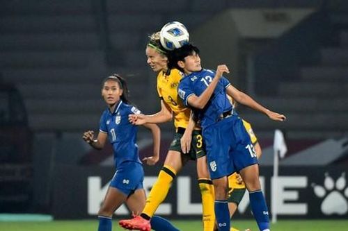 Nữ Thái Lan theo chân Việt Nam vào tứ kết Asian Cup
