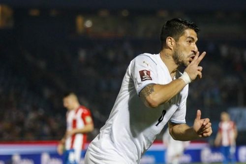 Suarez hóa người hùng, Uruguay sáng cửa dự World Cup