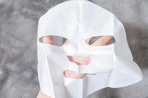 Đình chỉ lưu hành mặt nạ hồng sâm labute revive the skin