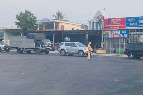 Giao thông ùn tắc kéo dài nhiều km đoạn cuối cao tốc Trung Lương - Mỹ Thuận