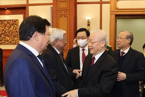 Tổng Bí thư chúc Tết lãnh đạo, nguyên lãnh đạo Đảng, Nhà nước, đồng bào, chiến sỹ cả nước