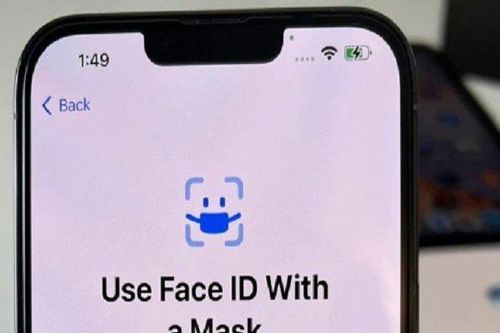 Apple nâng cấp khả năng mở khóa Face ID khi đeo khẩu trang
