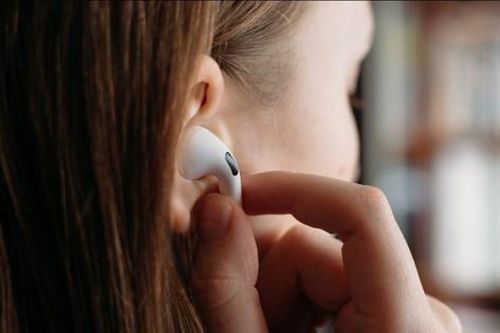 Ngoài Face ID và Touch ID, người dùng trong tương lai có thể mở khóa iPhone bằng Ear ID?