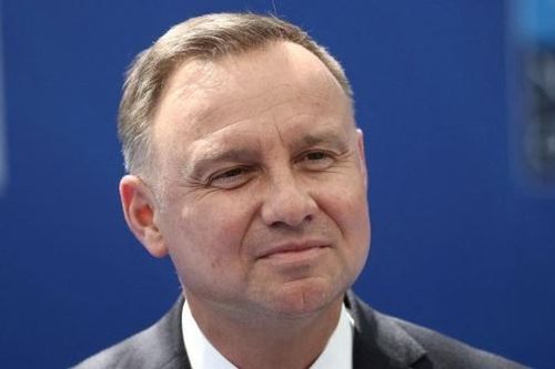 Ba Lan nói khủng hoảng Nga-Ukraine không đe dọa trực tiếp; EU chia rẽ quan điểm về trừng phạt Moscow