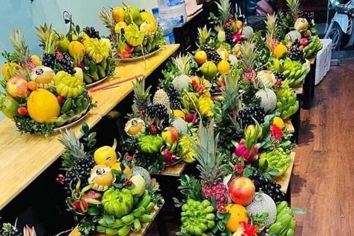 3,5 triệu đồng mâm ngũ quả Tết: Đắt khách mua, làm không kịp để bán