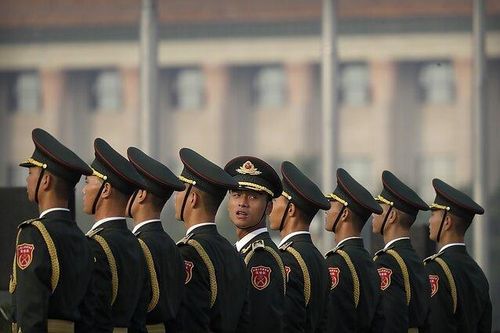 Quốc gia châu Âu 'tí hon' đối đầu Trung Quốc