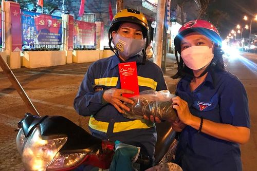 Đà Nẵng ấm áp giao thừa