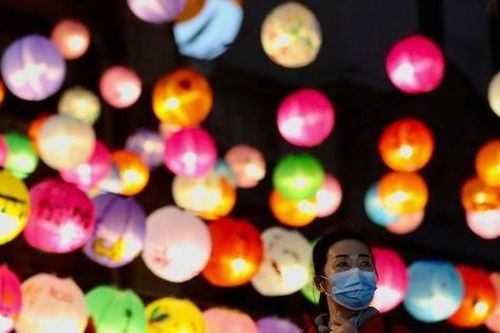 Châu Á trầm lặng mùa Tết Nguyên đán vì Omicron