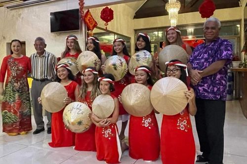 Thủ tướng Vanuatu tham gia vui đón Tết với cộng đồng người Việt
