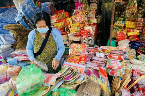 TP Hồ Chí Minh: Nhộn nhịp chợ Tết ngày cuối năm