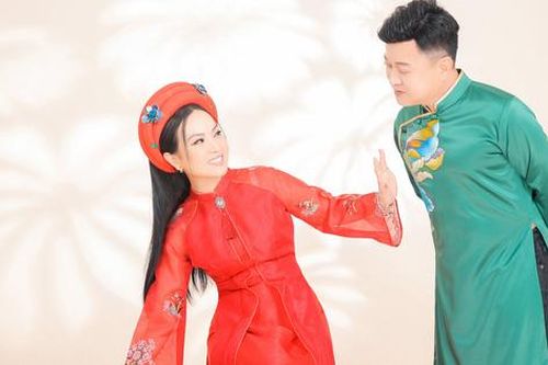 Em gái Cẩm Ly tái ngộ 'người tình âm nhạc'