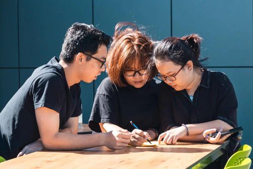 Du học sinh bâng khuâng dịp Tết đến