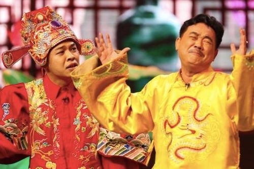 Ngọc Hoàng kêu trời bị hành xin giấy đi đường trong Táo Quân 2022