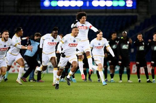Messi đá chính, PSG vẫn bị loại ở vòng 1/8 cúp quốc gia Pháp