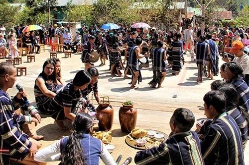 Langbiang vào mùa 'bắt 'chồng