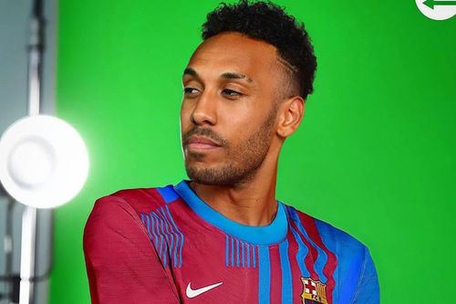 Chuyển nhượng mùa đông: Van de Beek, Martial rời Man Utd, Aubameyang đến Barca