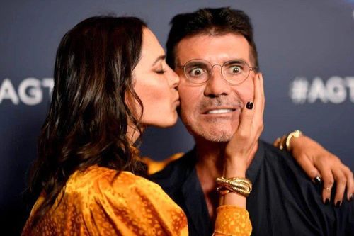 Simon Cowell gặp tai nạn gãy tay