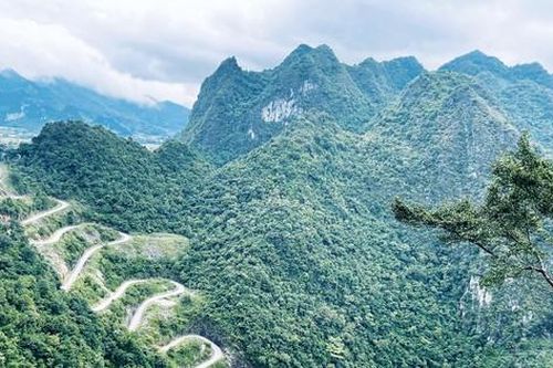 Kỳ thú dải lụa trời Mẻ Pia