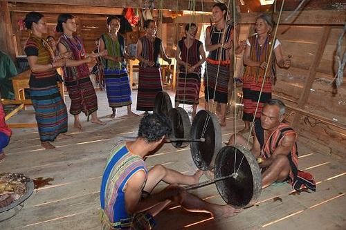 Tết hội nhập của người Brâu nơi ngã 3 biên giới