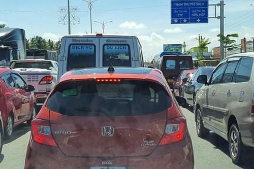 Cầu Rạch Miễu 'tê liệt' nhiều km vào mùng 2 Tết
