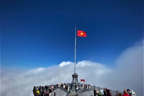 Nhiều điểm đến lượng khách tăng mạnh và kín phòng khách sạn