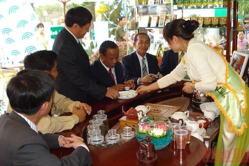 Thấp thoáng văn hóa trà Việt