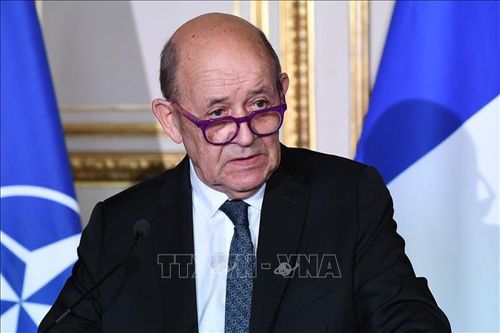 Pháp giải thích về đề xuất điều quân đến Romania