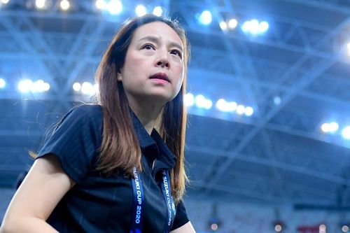 Nữ trưởng đoàn Thái Lan chúc mừng tuyển Việt Nam: 'Đông Nam Á rung chuyển'