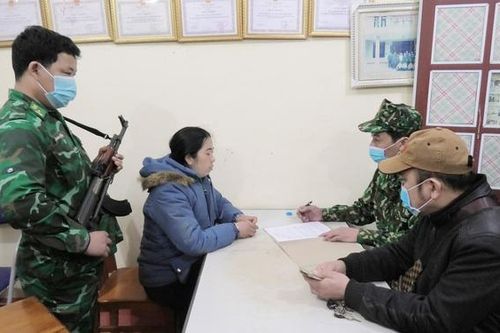 Bắt đối tượng vận chuyển 72 bánh heroin sáng mùng 3 Tết