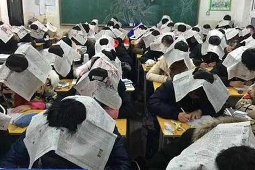 Muôn kiểu chống gian lận thi cử bá đạo khiến bạn 'cười té ghế'