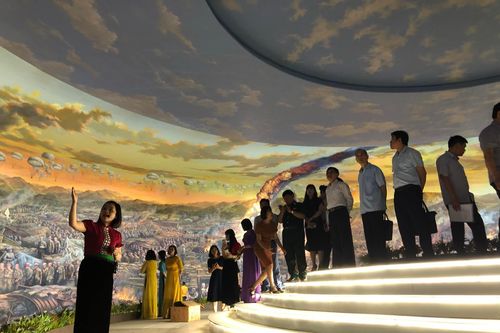 Mở tour tham quan Paranoma- bức tranh lớn nhất thế giới tái hiện Chiến dịch Điện Biên Phủ